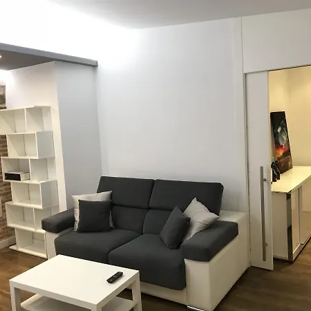 Airva: Duque De La Victoria Apartment *
