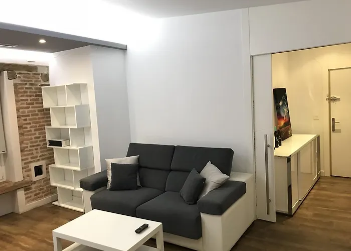 Airva: Duque De La Victoria Apartment *